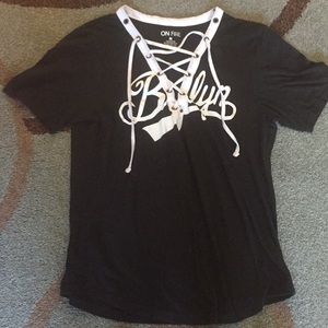 Black short sleeved tee with white detail